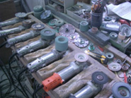 手加工で使用される様々な道具
