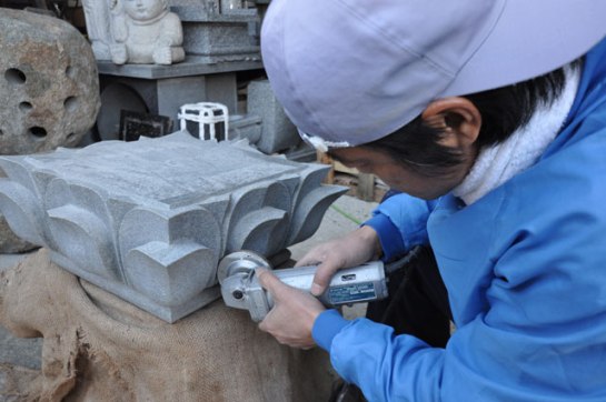 長い年月をかけ培った匠の技術「手加工」